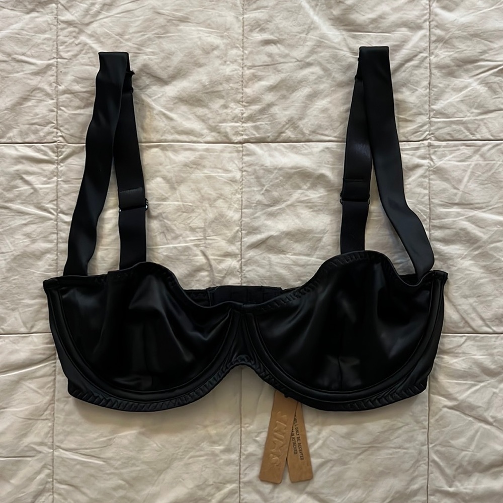 ⚡️NWT⚡️SKIMS WOVEN SHINE UNDERWIRE BRA 32DDD